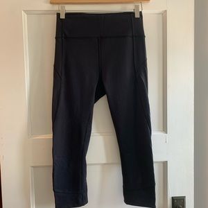 Lululemon crop leggings size 6